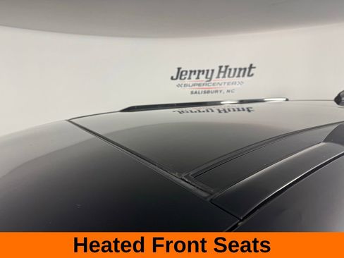 Used 2023 Land Rover Defender 90 X-Dynamic SE image 14