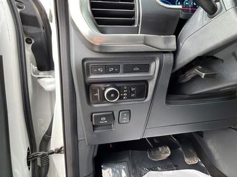 Used 2023 Ford F150 Lariat w/ Trailer Tow Package image 11