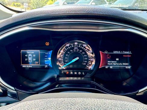 Used 2020 Ford Fusion SE FWD image 23