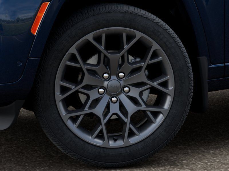 New 2026 Jeep Grand Cherokee L Summit w/ Obsidian Package AWD/4WD image 8
