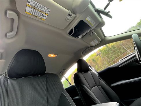 Used 2022 Subaru Legacy image 22