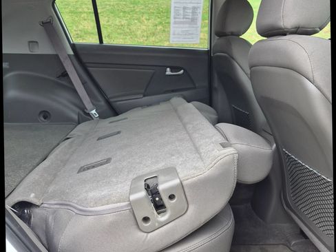 Used 2015 Kia Sportage LX FWD image 12