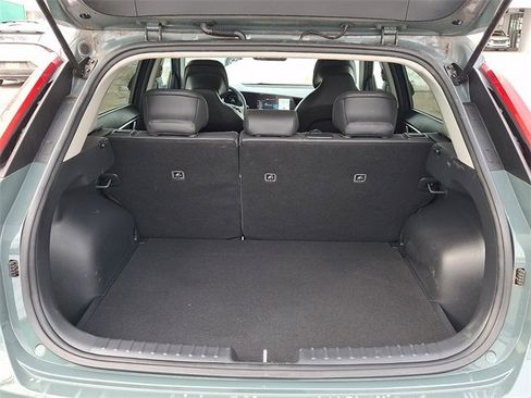Certified 2023 Kia Niro EX image 28