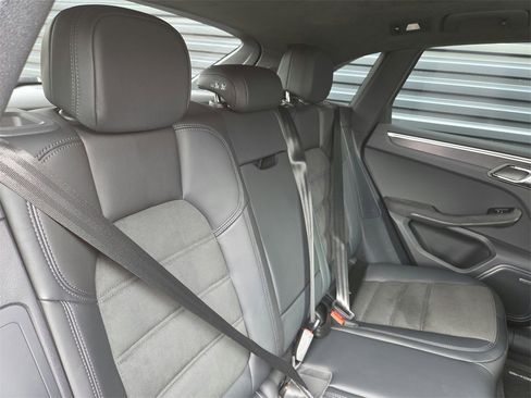 Used 2023 Porsche Macan GTS image 21