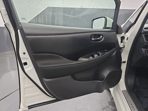 Used 2023 Nissan Leaf SV Plus image 24