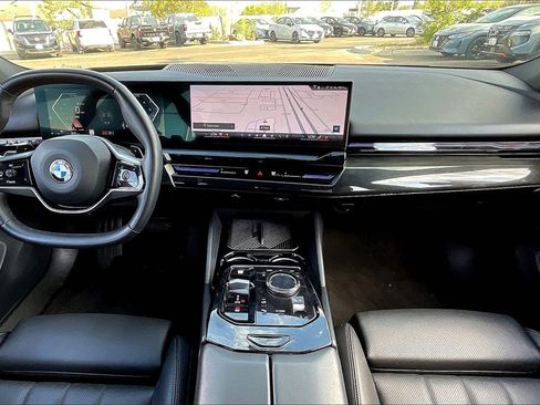 Used 2024 BMW 530i image 16