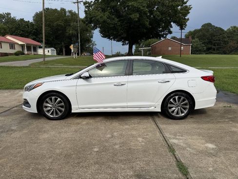 Used 2016 Hyundai Sonata Sport w/ Option Group 02 FWD image 4