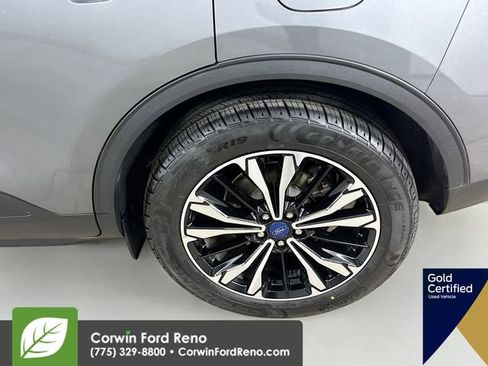 Certified 2022 Ford Escape SEL w/ SEL Stealth AWD Package image 36