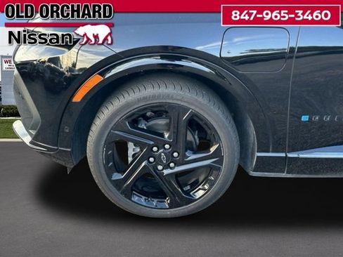 Used 2024 Chevrolet Equinox EV RS AWD/4WD image 7