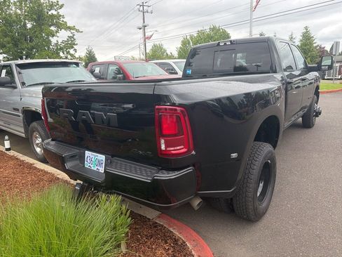 Used 2025 RAM 3500 Laramie AWD/4WD image 4
