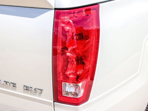 Used 2006 Cadillac Escalade EXT AWD/4WD image 17
