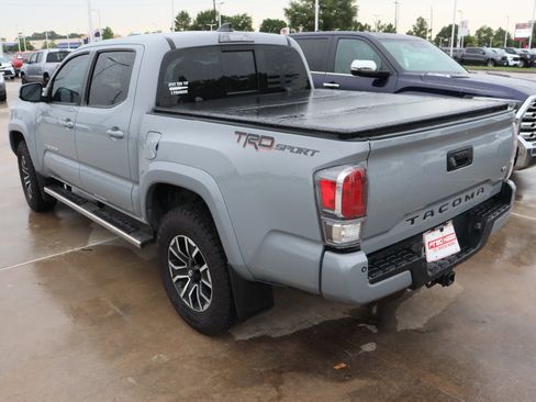 Used 2021 Toyota Tacoma TRD Sport w/ Technology Package RWD image 8