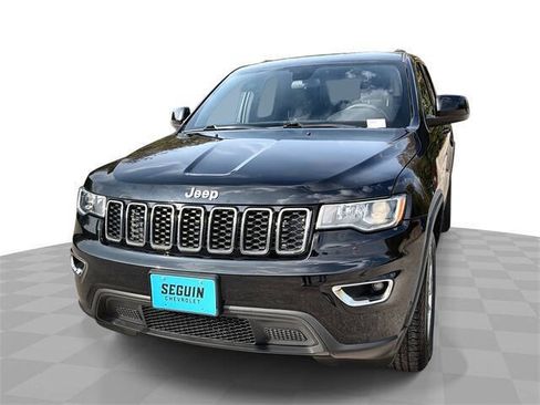 Used 2018 Jeep Grand Cherokee Laredo image 1