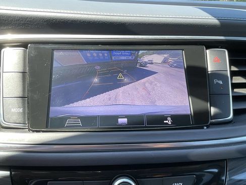 Used 2020 Buick Enclave Essence w/ Sound and Sites Package image 19