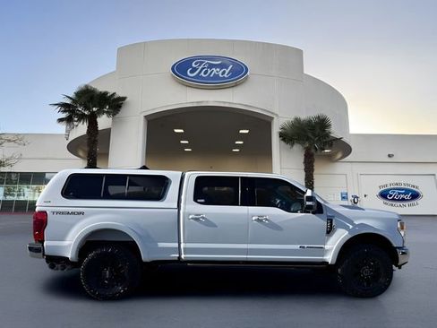 Certified 2021 Ford F250 Lariat w/ Tremor Off-Road Package image 5