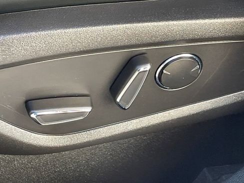 Used 2023 Lincoln Nautilus Reserve w/ Equipment Group 201A image 38