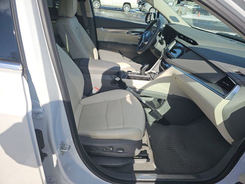 Used 2025 Cadillac XT5 Premium Luxury image 14
