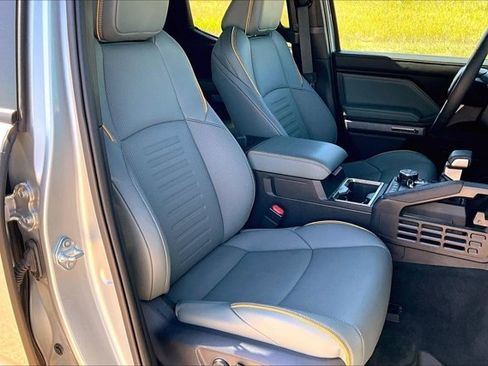 Used 2025 Toyota Tacoma 4x4 Double Cab Hybrid image 28