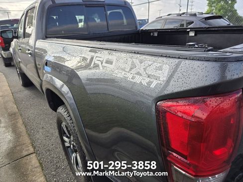 Used 2016 Toyota Tacoma TRD Sport w/ Premium & Technology Package AWD/4WD image 9
