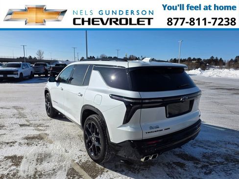 Used 2024 Chevrolet Traverse RS image 5