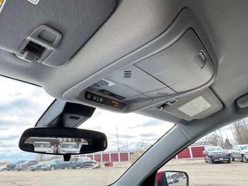 Used 2023 Chevrolet Equinox LT image 39