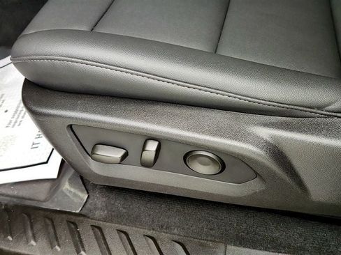 Used 2024 GMC Canyon Elevation w/ Elevation Premium Package AWD/4WD image 13