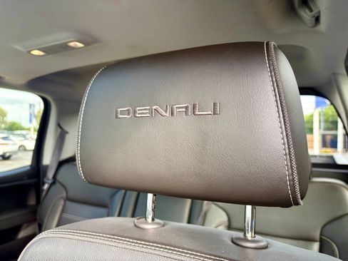 Used 2016 GMC Sierra 2500 Denali w/ Duramax Plus Package AWD/4WD image 15