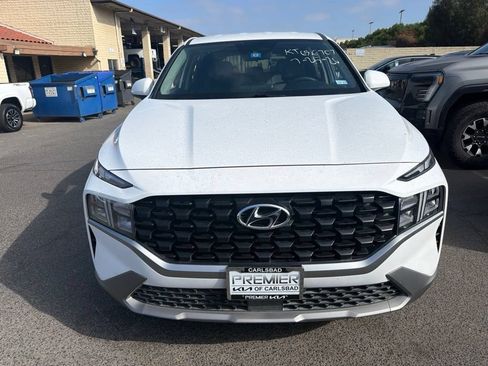 Used 2023 Hyundai Santa Fe SE FWD image 2