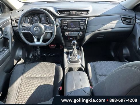 Used 2017 Nissan Rogue SV AWD/4WD image 12