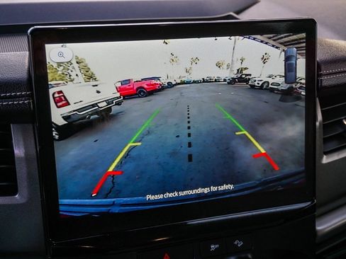 Used 2022 Ford Expedition XLT image 24