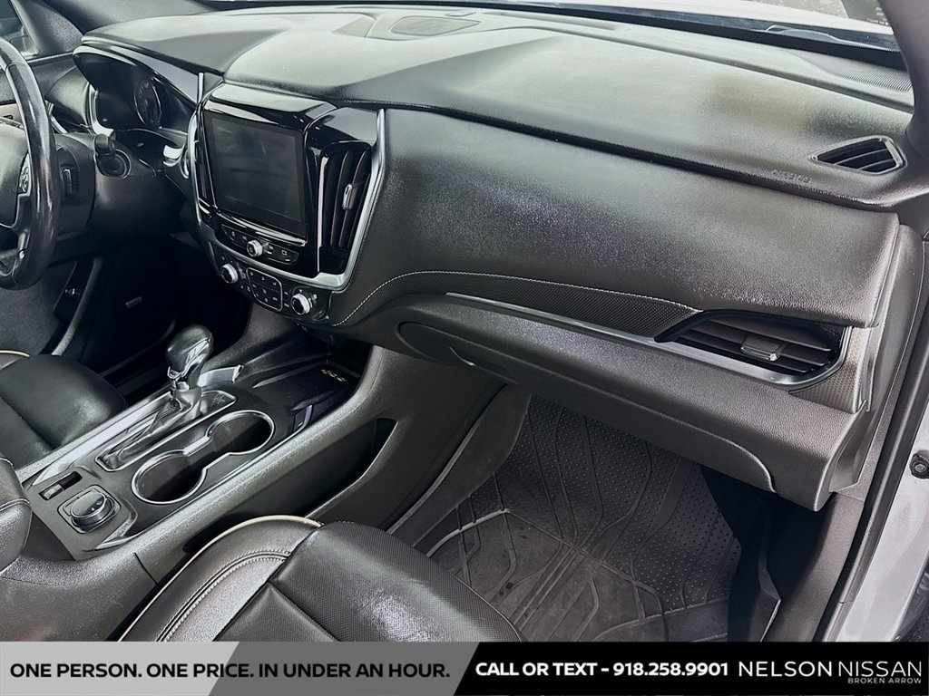 Used 2024 Chevrolet Traverse Premier w/ Redline Edition AWD/4WD image 32