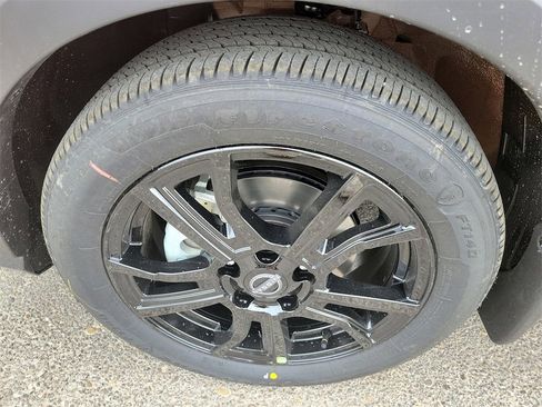 New 2024 Nissan Kicks SR w/ SR Premium Package image 14