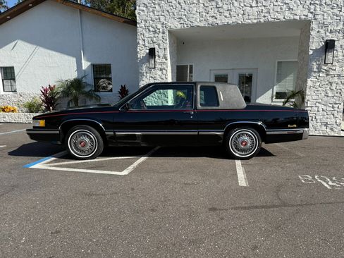 Used 1991 Cadillac De Ville Coupe image 2
