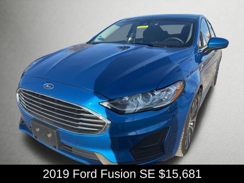 Used 2019 Ford Fusion SE image 7