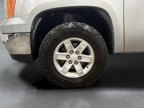 Used 2011 GMC Sierra 1500 SLE w/ Power Tech Package AWD/4WD image 26