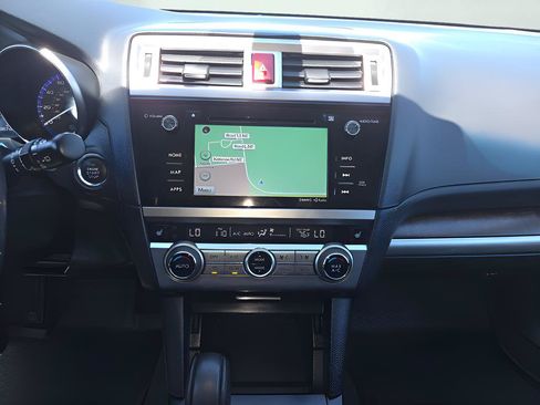 Used 2017 Subaru Outback 2.5i Limited AWD/4WD image 16