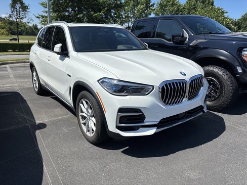 Used 2023 BMW X5 xDrive45e w/ Executive Package AWD/4WD image 7