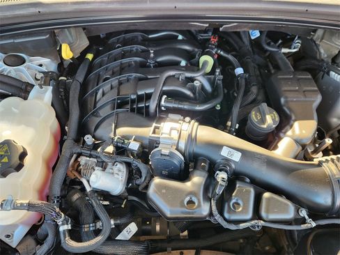 Used 2023 Jeep Grand Cherokee L Limited image 31