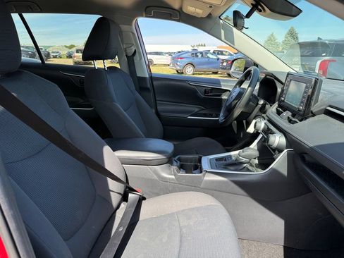 Used 2019 Toyota RAV4 LE w/ All Weather Liner Package AWD/4WD image 40