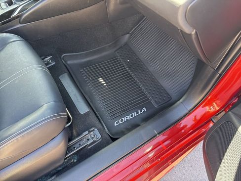 Used 2019 Toyota Corolla XSE image 27