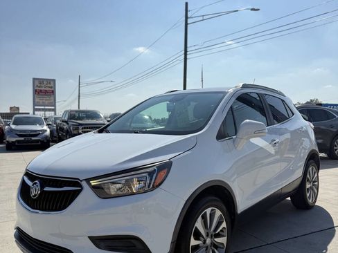 Used 2019 Buick Encore Preferred image 3