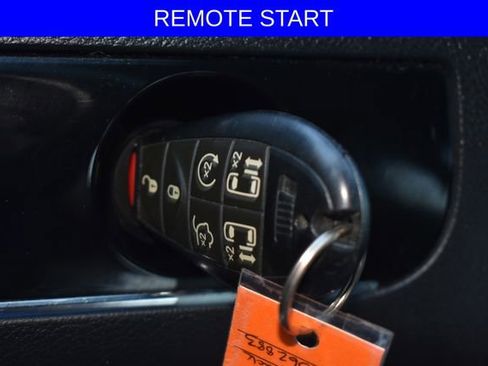 Used 2019 Dodge Grand Caravan SXT FWD image 4