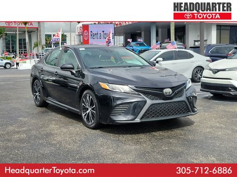 Used 2019 Toyota Camry SE image 1