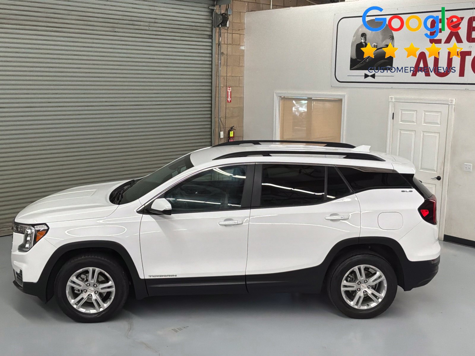 Used 2023 GMC Terrain SLE w/ Driver Convenience Package AWD/4WD image 8
