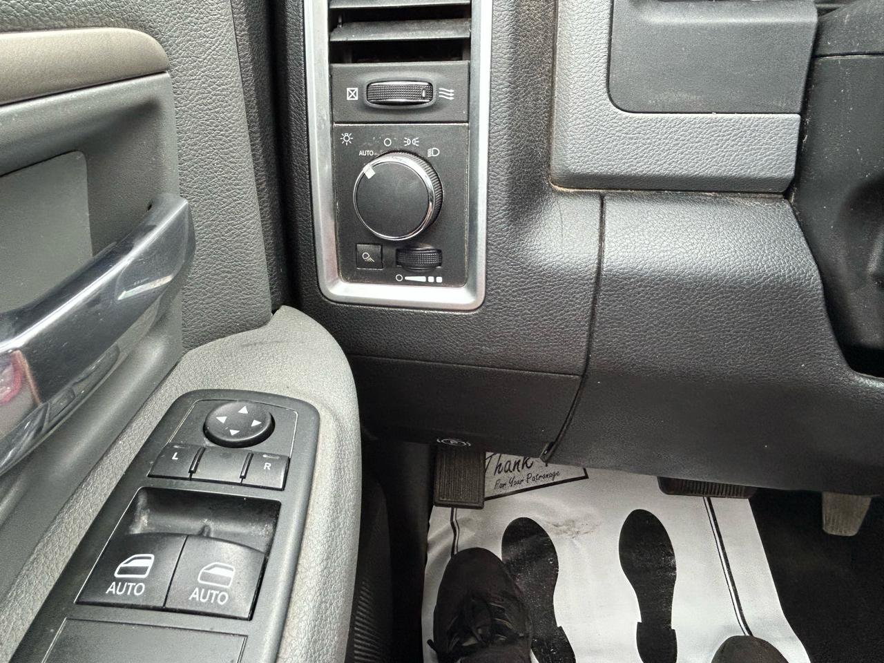Used 2013 RAM 1500 Classic SLT AWD/4WD image 21