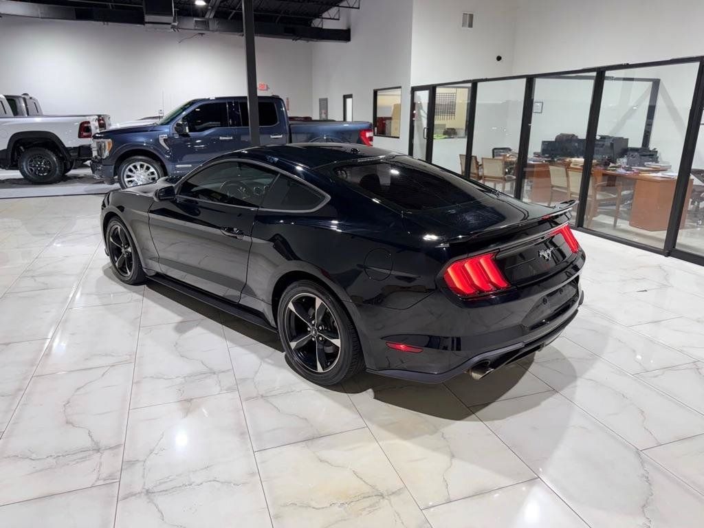 Used 2019 Ford Mustang Coupe RWD image 10