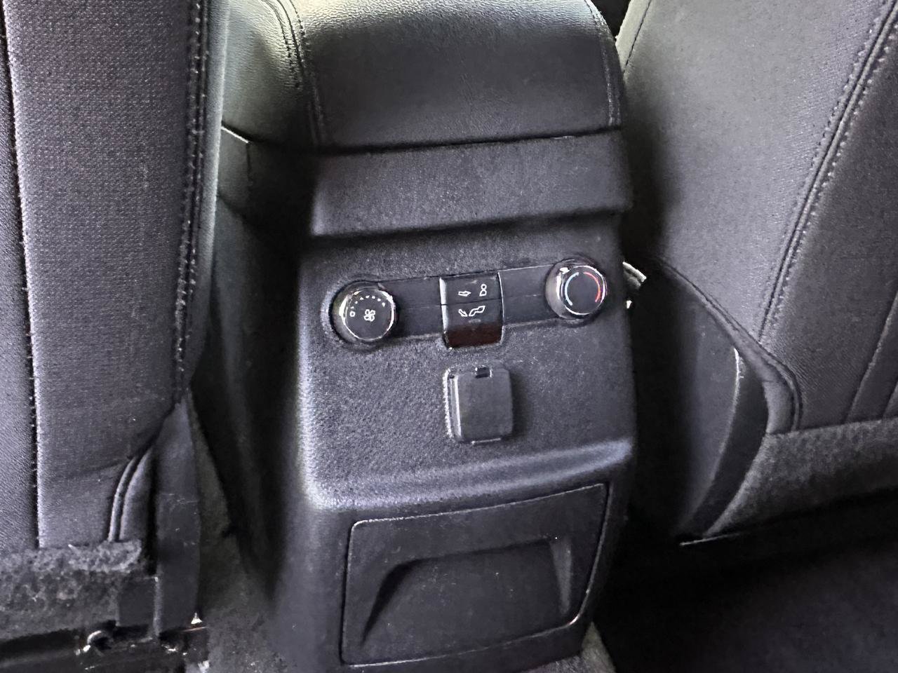 Used 2017 Ford Explorer XLT AWD/4WD image 30