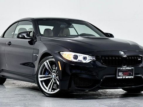 Used 2016 BMW M4 Convertible image 17