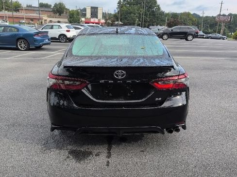Used 2024 Toyota Camry SE FWD image 7