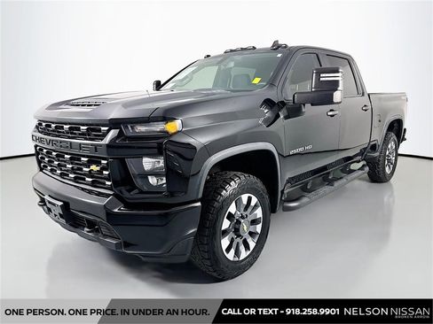 Used 2021 Chevrolet Silverado 2500 Custom w/ Custom Value Package image 1